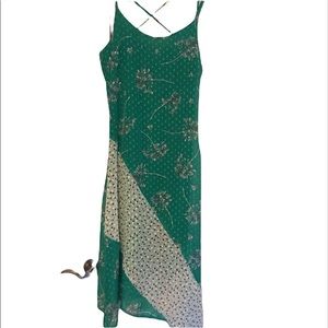 NWT Q&A Green Strappy Falttering Dress, Small